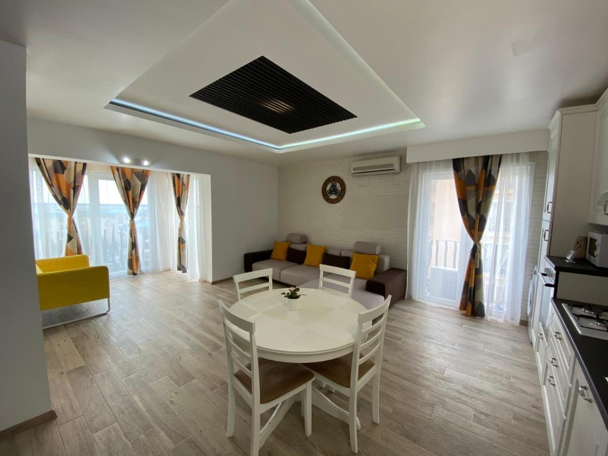 Sunny Deluxe Apartment Cosmopolis Stefanestii de Jos Esterno foto