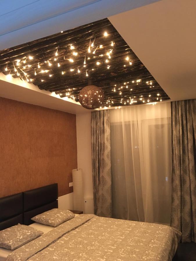 Sunny Deluxe Apartment Cosmopolis Stefanestii de Jos Esterno foto