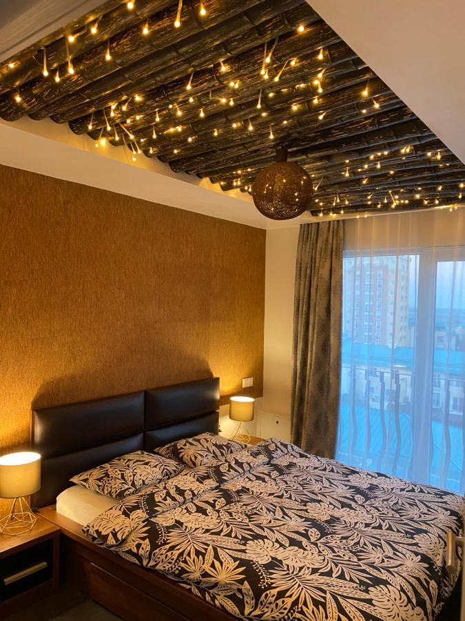 Sunny Deluxe Apartment Cosmopolis Stefanestii de Jos Esterno foto